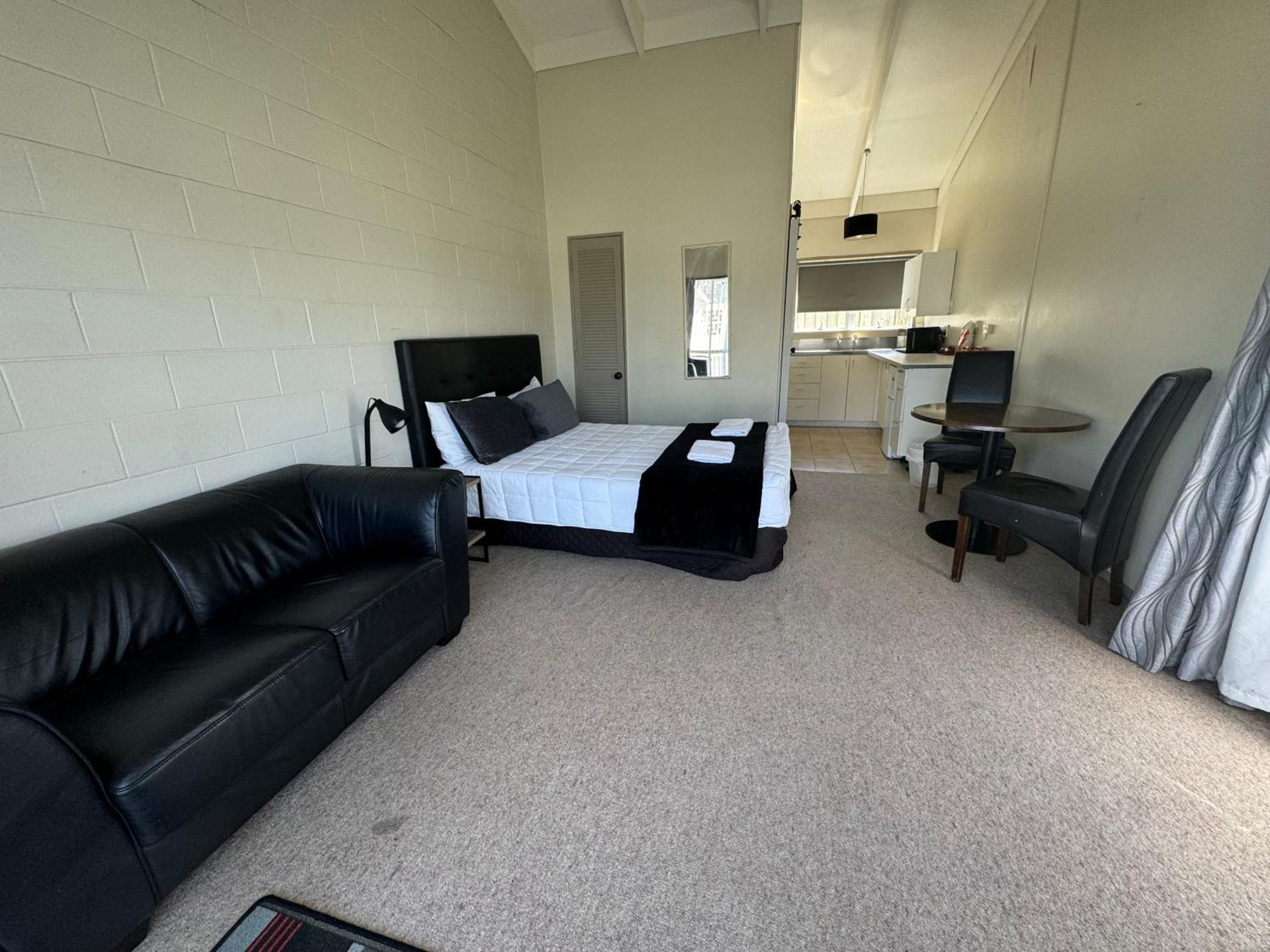 Fountain Court Motel Tauranga Bagian luar foto