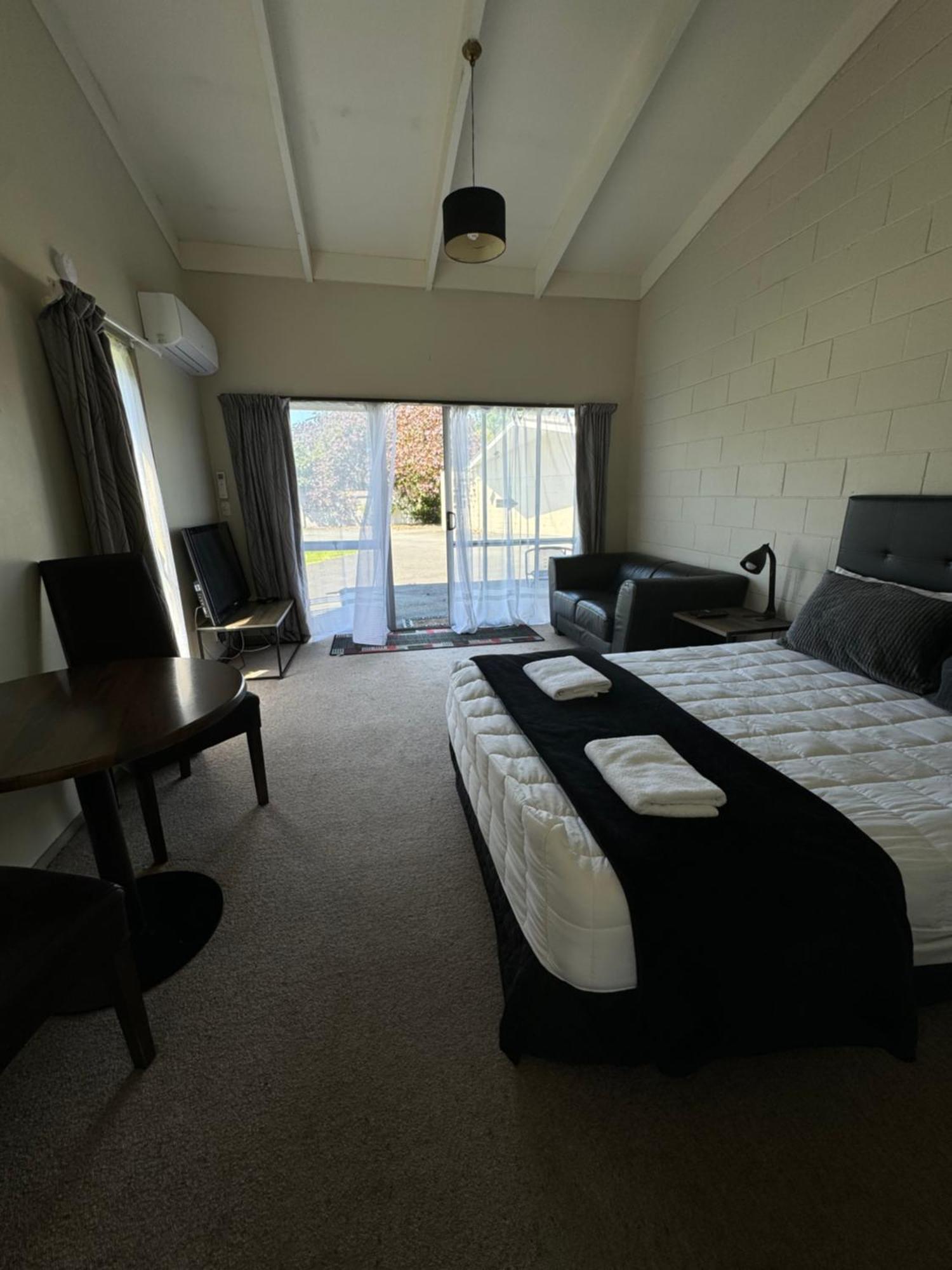 Fountain Court Motel Tauranga Bagian luar foto