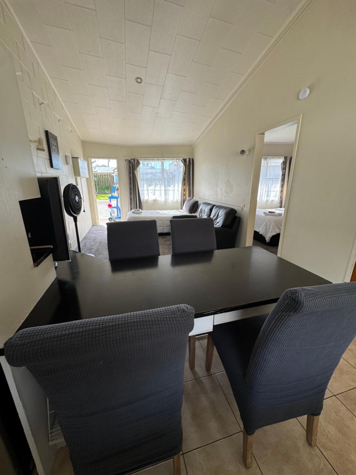Fountain Court Motel Tauranga Bagian luar foto