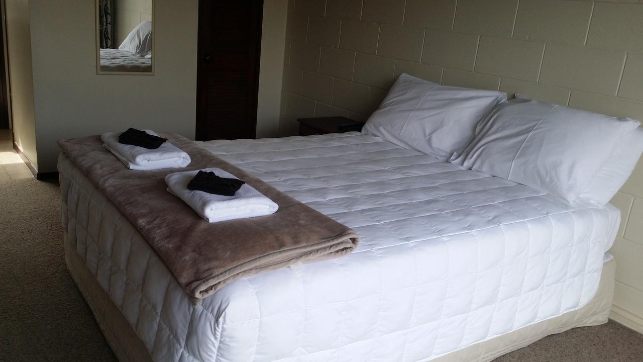 Fountain Court Motel Tauranga Bagian luar foto