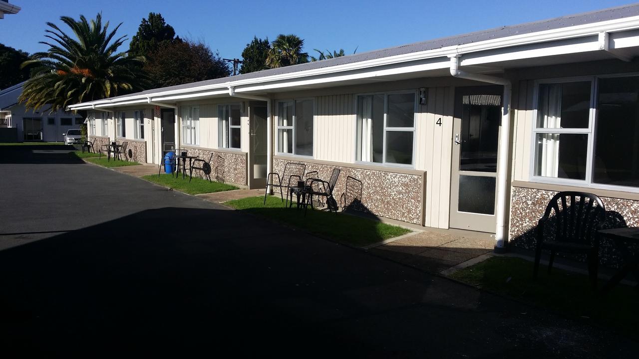Fountain Court Motel Tauranga Bagian luar foto