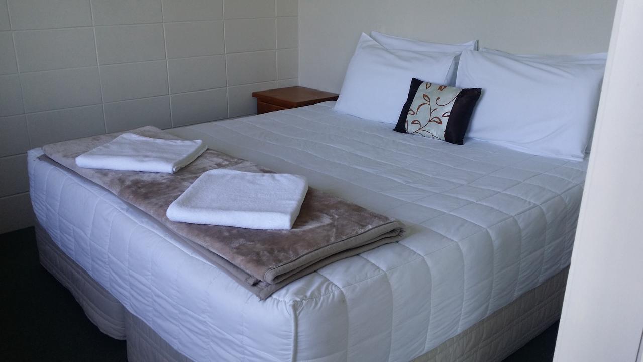 Fountain Court Motel Tauranga Bagian luar foto