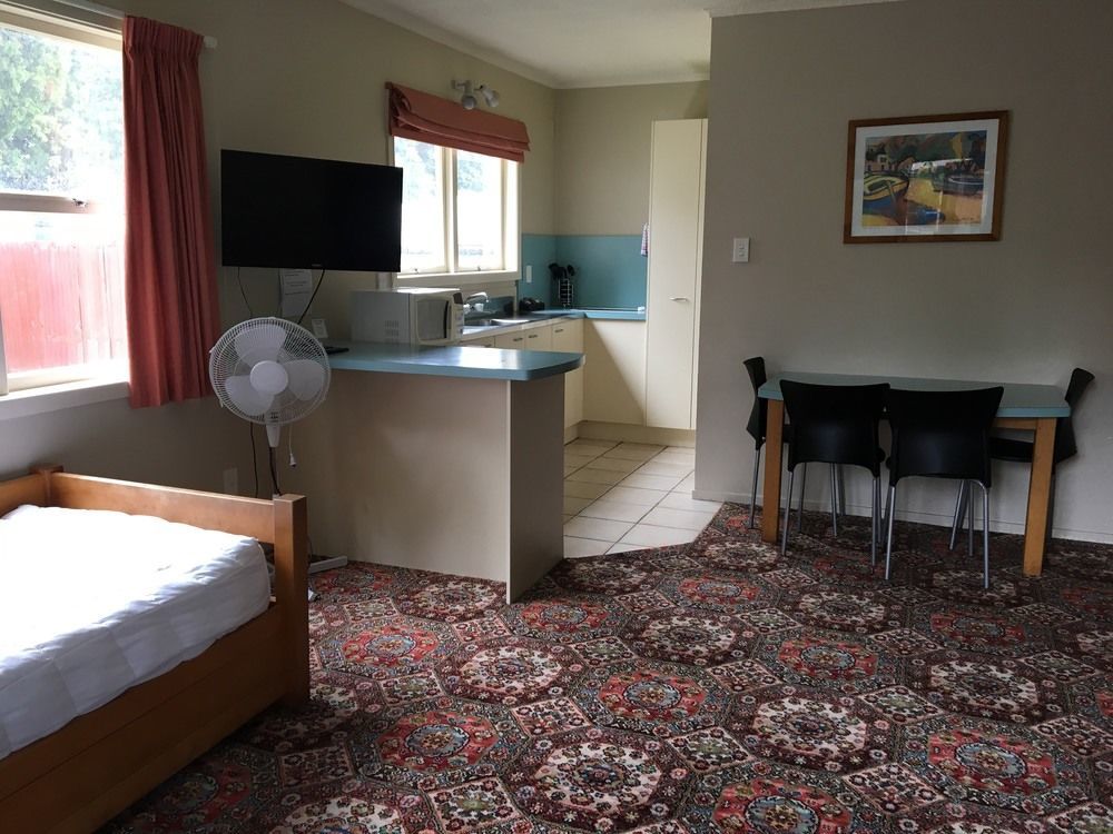 Fountain Court Motel Tauranga Bagian luar foto