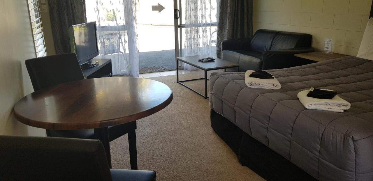Fountain Court Motel Tauranga Bagian luar foto