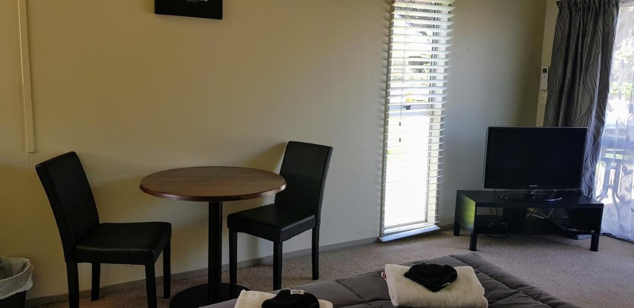 Fountain Court Motel Tauranga Bagian luar foto